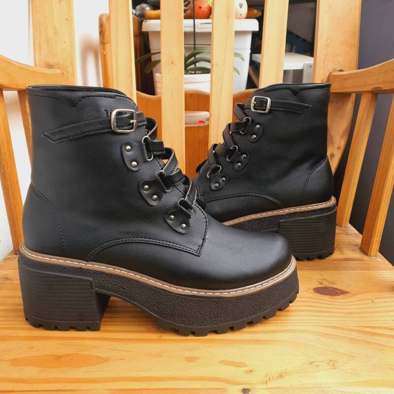 D Ella Shoes Peru