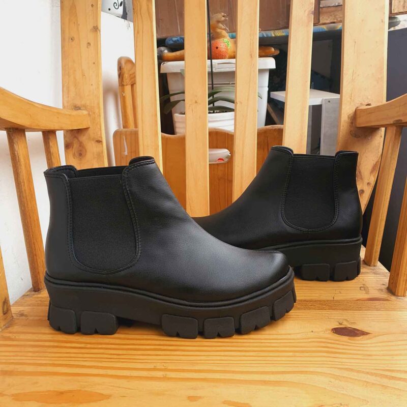 D Ella Shoes Peru