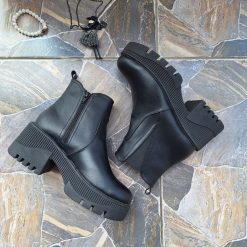 Larissa Liso Negro -Ra7